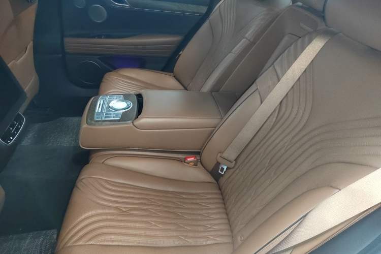 Used Genesis G80 2021 2.5T Rear-Drive Flagship Edition
