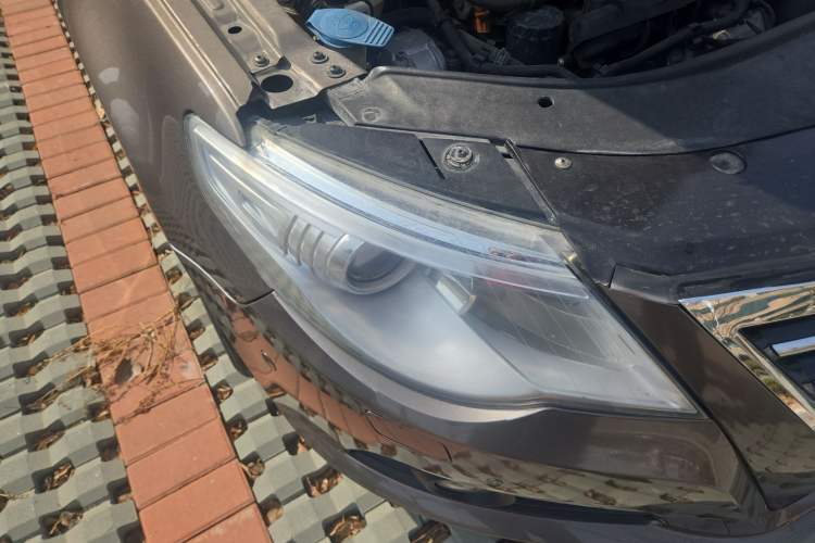 Used Volkswagen FAW-Volkswagen CC 2012 2.0 TSI Luxury Model Right Front Headlight