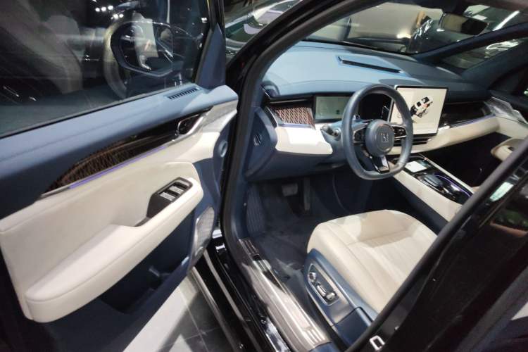 Used Zeekr 009 2022 WE Edition Driver Seat