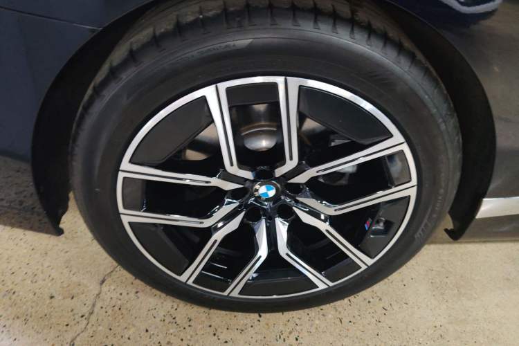 Used BMW 7 Series 2023 735Li M Sport Package