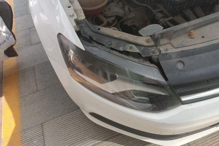 Used Volkswagen Polo 2016 1.4L Automatic Trendy Model Right Front Headlight