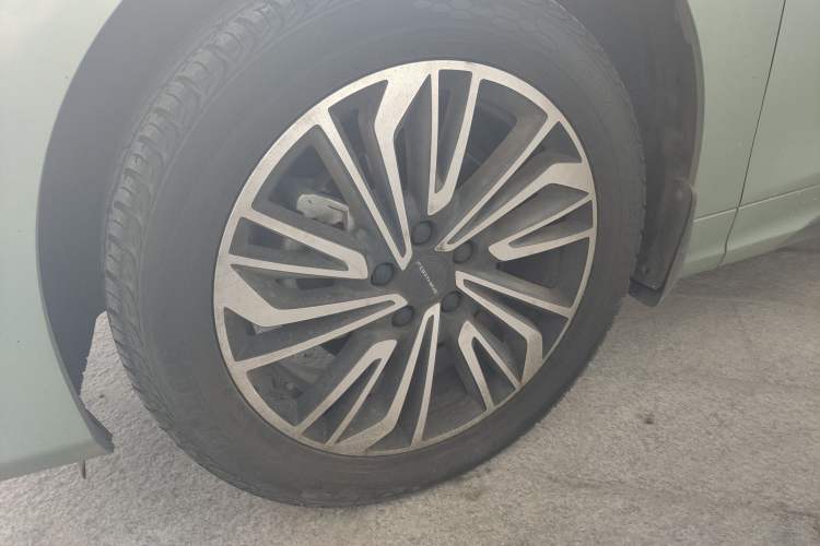 Used FORTHING Yacht 2022 1.5T DCT Lan Yue Edition Exterior 4