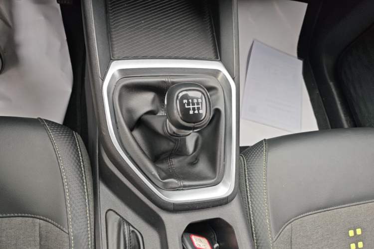 Used Baojun RM-5 2019 1.5T Manual Elite Version with 24-Hour Online Service 7 Seats