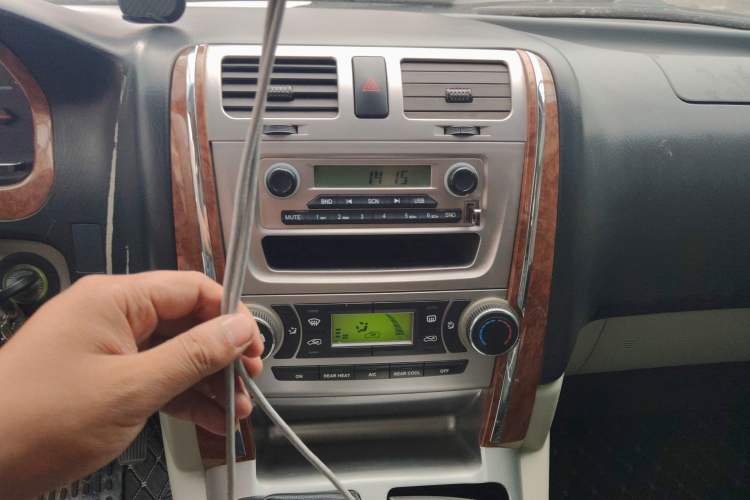 Used Jinbei Grace 2016 2.0L Classic Edition Standard Model Long Wheelbase 9 Seats
