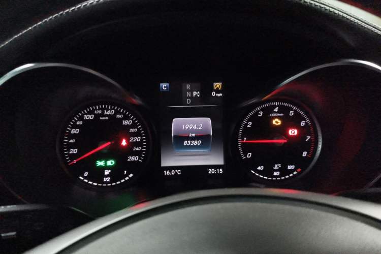 Used Mercedes-Benz GLC 2018 Facelift GLC 260 4MATIC Luxury Edition
