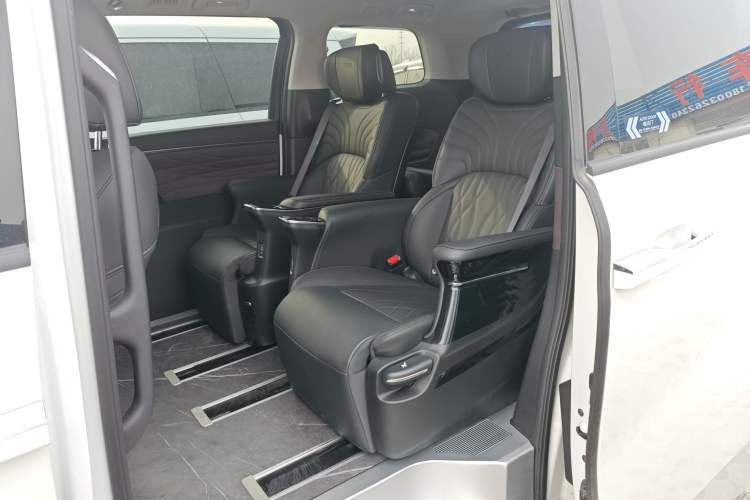 Used GAC Trumpchi M8 2024 Master Series 400T Prestige Edition Left Rear Seat