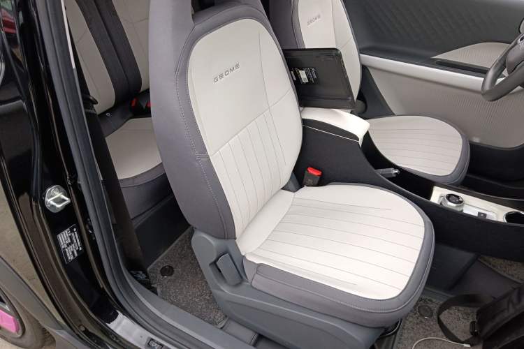 Used Geely Galaxy Panda 2025 210km Panda Kart Right Front Seat