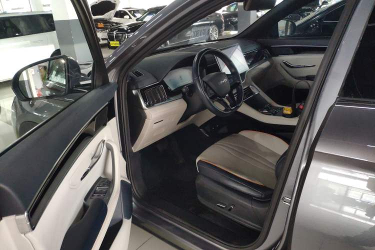 Used BYD Song PLUS New Energy 2024 Honor Edition EV 520km Luxury Model