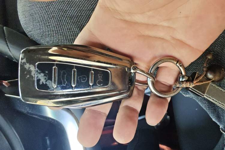 Used Geely Auto Emgrand 2019 Leading Edition 1.5L Manual Upward Asian Games Edition China VI Vehicle Key