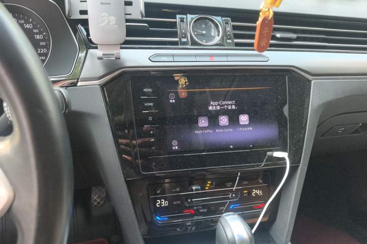 Used Volkswagen Magotan 2020 330TSI DSG Leading Model Audio And AC Panel