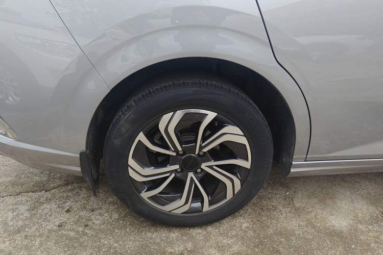 Used Dongfeng Aeolus Yixuan 2021 230T Automatic ZuiFeng Edition Right Rear Wheel Hub