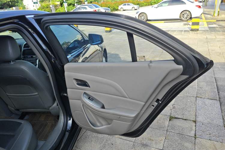 Used Chevrolet Malibu 2014 2.0L Automatic Luxury Edition