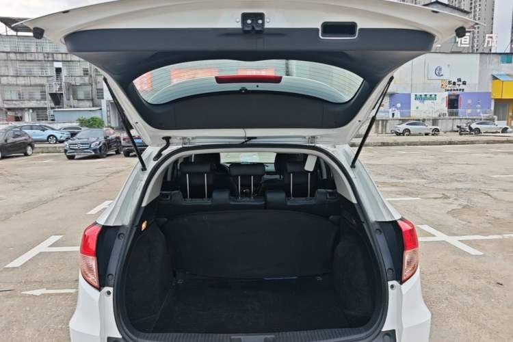 Used Honda Vezel 2016 1.8L CVT Front-Wheel Drive Pioneer Edition
