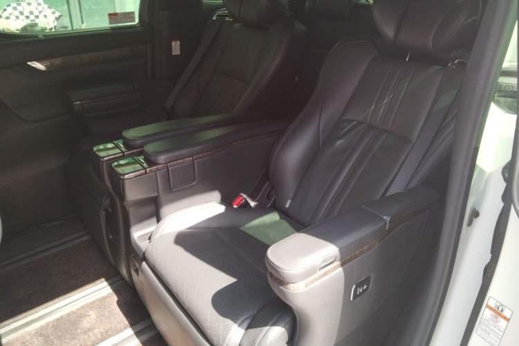 Used Toyota Vellfire 2021 Crown Dual-Engine 2.5L HV Prestige Edition