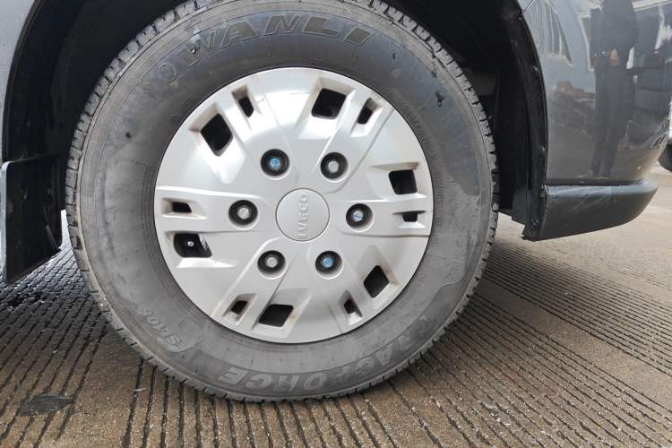 Used Iveco Fidato 2025 C30 Passenger Van 2.0T 93kW Manual – Xingtu Edition
