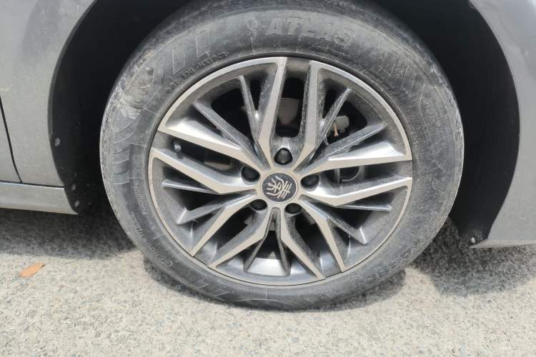 Used BYD Qin PLUS 2023 Champion Edition DM-i 120KM Excellence Model