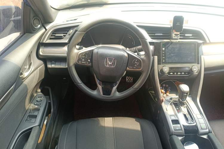 Used Honda Civic 2021 HATCHBACK 220TURBO CVT Trendy Cool Edition