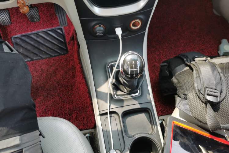 Used Geely Auto Vision 2015 1.5L Manual Elite Model Gear Lever