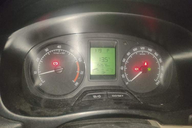 Used Skoda Fabia 2014 1.4L Automatic Crystal Edition