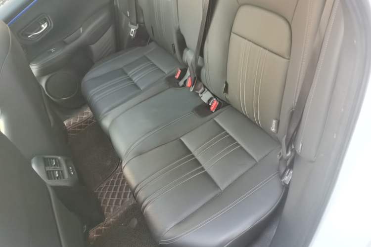 Used Honda HR-V 2023 2.0L eHEV Dynamic Edition Left Rear Seat