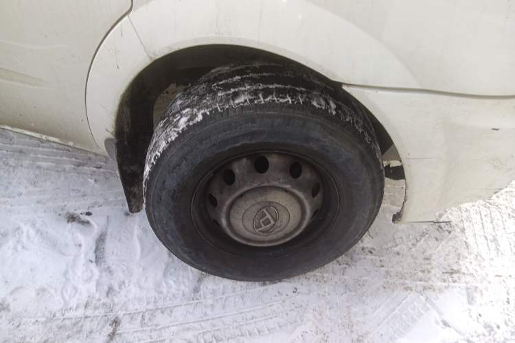 Used SAIC MAXUS Xintu V80 2021 2.0T Manual Classic Aoyuntong 127 PS Mid-axle Mid-roof 6/7/8/9-Seater