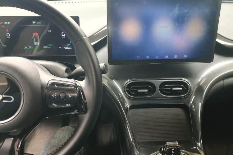 Used BYD e2 2024 Honor Edition Luxury Model Audio And AC Panel