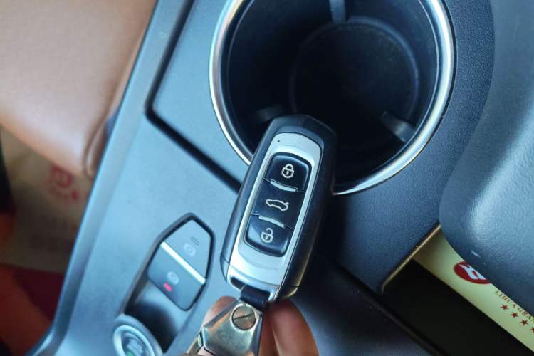 Used LEVC TX 2022 TX5 Extended-Range Urban Living Room Edition