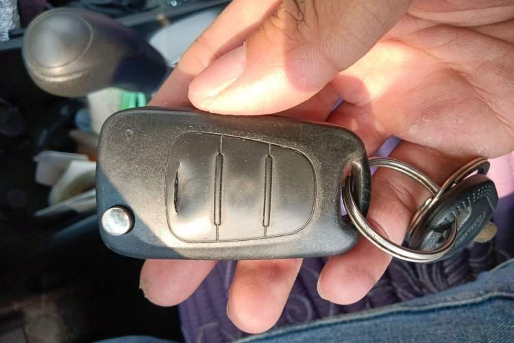 Used Kia K2 2012 Sedan 1.4L Automatic GLS Commemorative Edition Vehicle Key