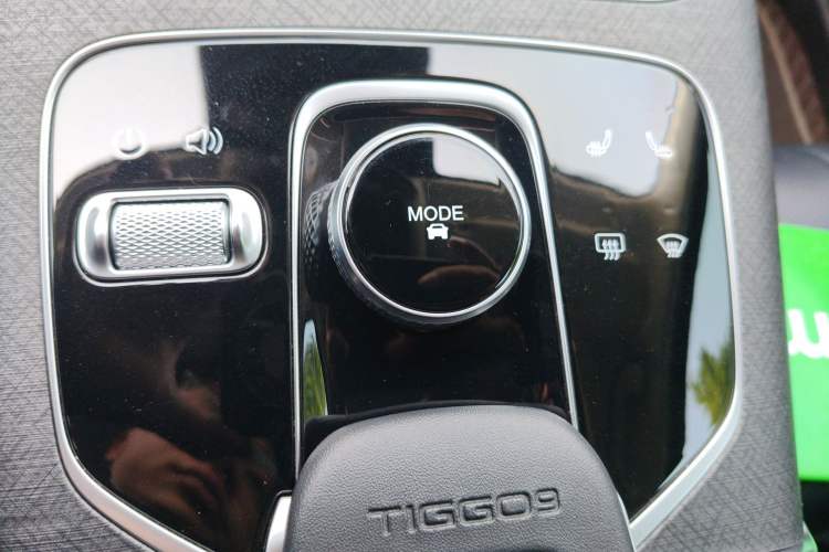 Used Chery Tiggo 9 2023 2.0T Dual-Clutch Two-Wheel Drive Luxury Edition 7 Seats Gear Lever