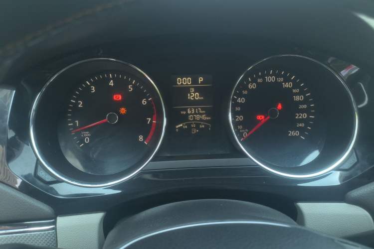 Used Volkswagen Sagitar 2015 1.6L Automatic Comfort Model Instrument Cluster