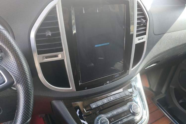 Used Mercedes-Benz Vito 2016 2.0T Business Edition Audio And AC Panel