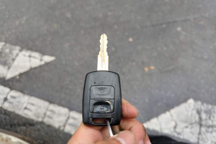 Used Wuling Rongguang V 2016 1.2L Standard Version Vehicle Key