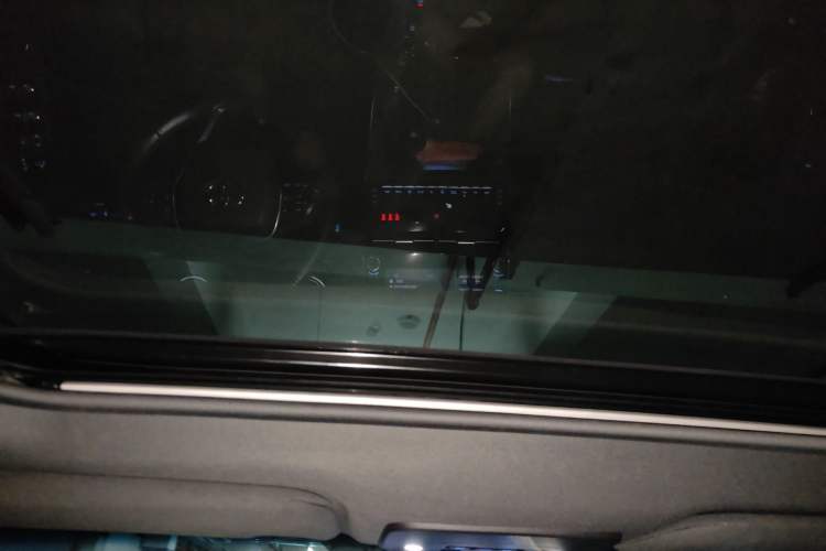 Used Toyota Avalon 2019 2.0L XLE Premium Edition China VI Headliner