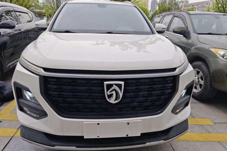 Used Baojun 530 2021 Global Car Anniversary Edition 1.5T Manual Luxury Model 6 Seats Front