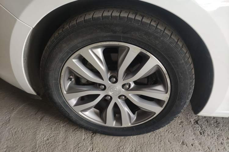 Used Buick GT 2019 18T Automatic Connected Elite Model China VI Standard Left Front Wheel Hub