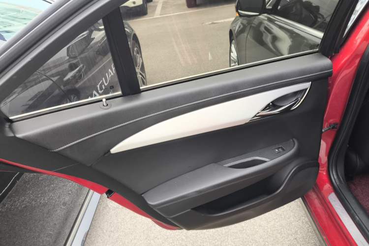 Used Cadillac ATS-L 2017 28T Fashion Edition
