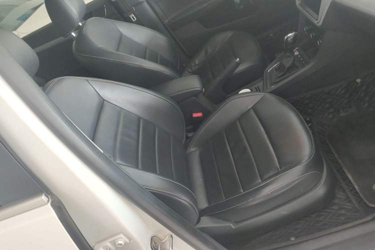 Used Volkswagen Gran Lavida 2017 230TSI DSG Comfort Edition
