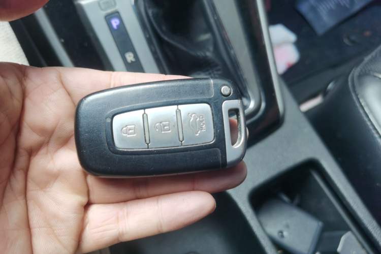 Used Hyundai Elantra (5th Generation / Langdong) 2012 1.6L Automatic Prestige Model
