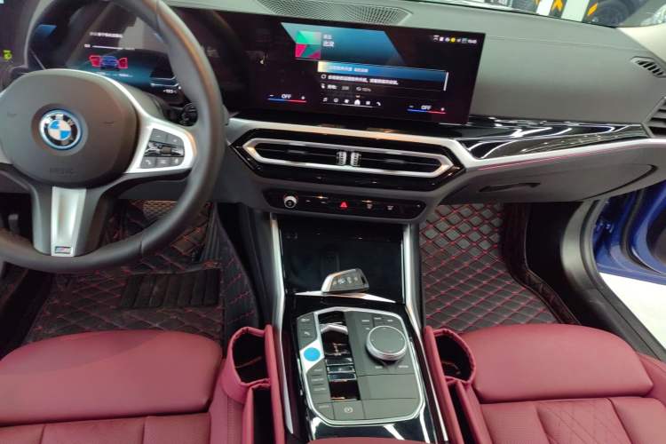 Used BMW i3 2024 eDrive 35 L
