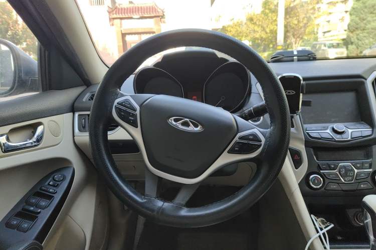Used Chery Arrizo 7 2013 1.6L CVT Zhixiang Edition Steering Wheel