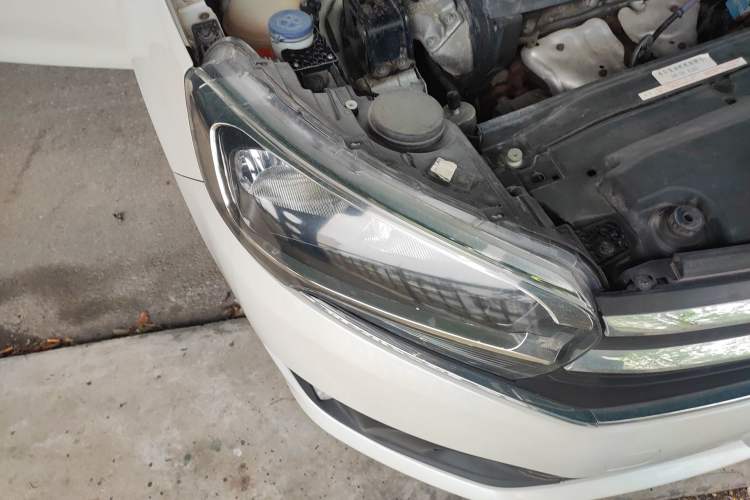 Used Citroen C4 Sega 2016 1.6L Automatic Luxury Model Right Front Headlight