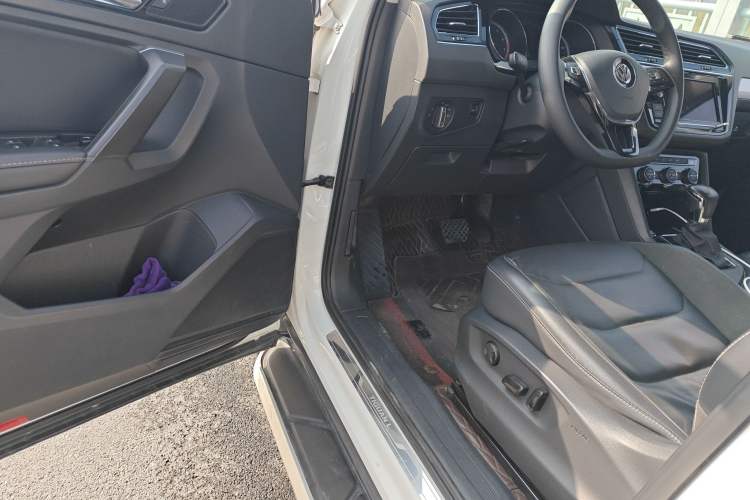 Used Volkswagen Tiguan L 2019 330TSI Automatic Two-Wheel Drive Panoramic Comfort Edition China VI Standard