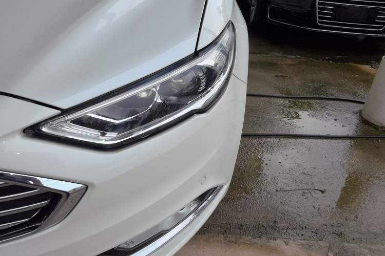 Used Ford Mondeo 2017 EcoBoost 180 Luxury Model Left Front Headlight