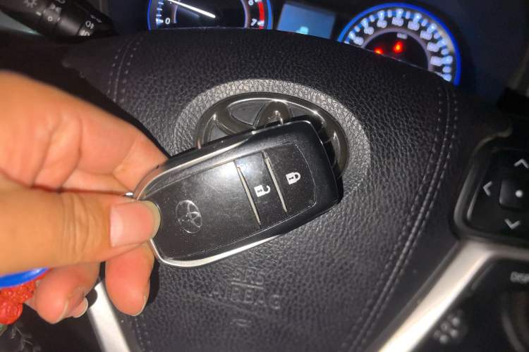 Used Toyota Highlander 2017 2.0T Four-Wheel Drive Luxury Edition 7 Seats