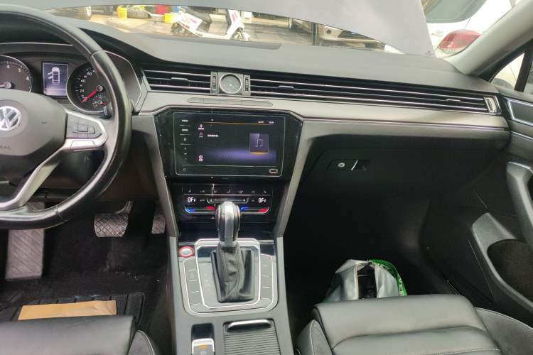 Used Volkswagen Magotan 2020 280TSI DSG Leading Edition Audio And AC Panel