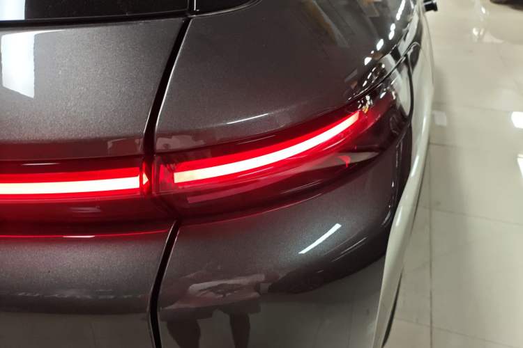 Used Li Auto L8 2025 Max Smart Refresh Edition Right Rear Taillight