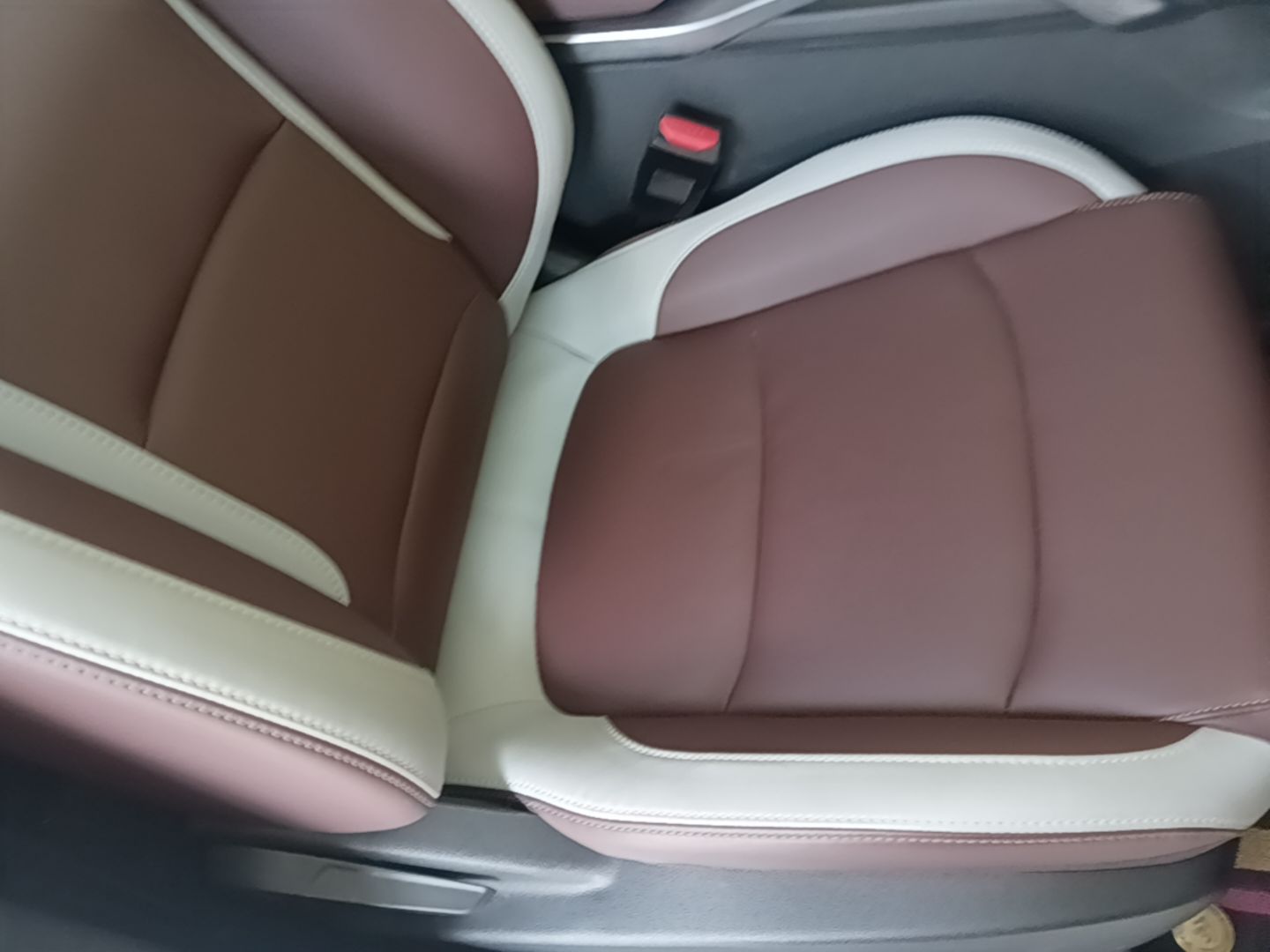 Geely Auto Emgrand X7 Sport 2022 1.8TD DCT Zhiya Trim — снимка 19