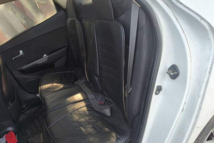 Used Kia K2 2015 Sedan 1.4L MT GLS