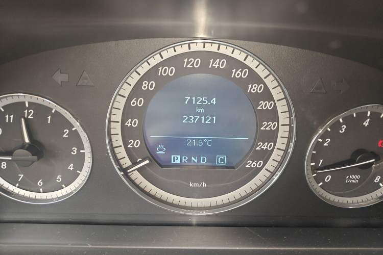 Used Mercedes-Benz E-Class 2010 E 200 CGI Elegant Model