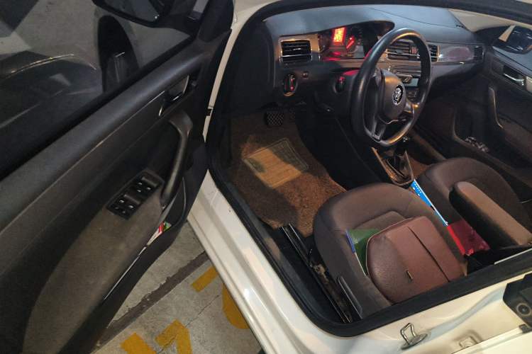 Used Volkswagen Santana 2017 Haval H6 1.6L Automatic Fashion Edition
